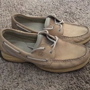 Tan Sperry topsiders!